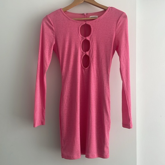 Bodycon Pink Keyhole Mini Dress - Picture 5 of 6